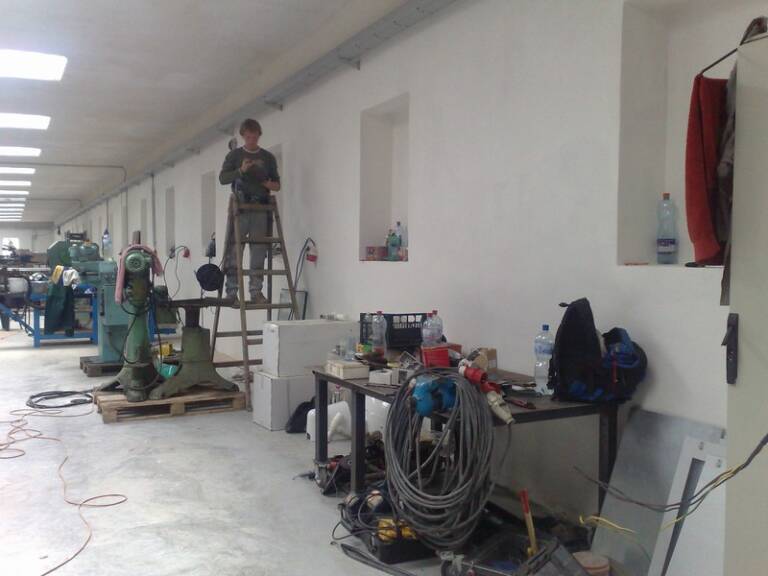 2009, příprava prostor v Želechovicích nad Dřevnicí